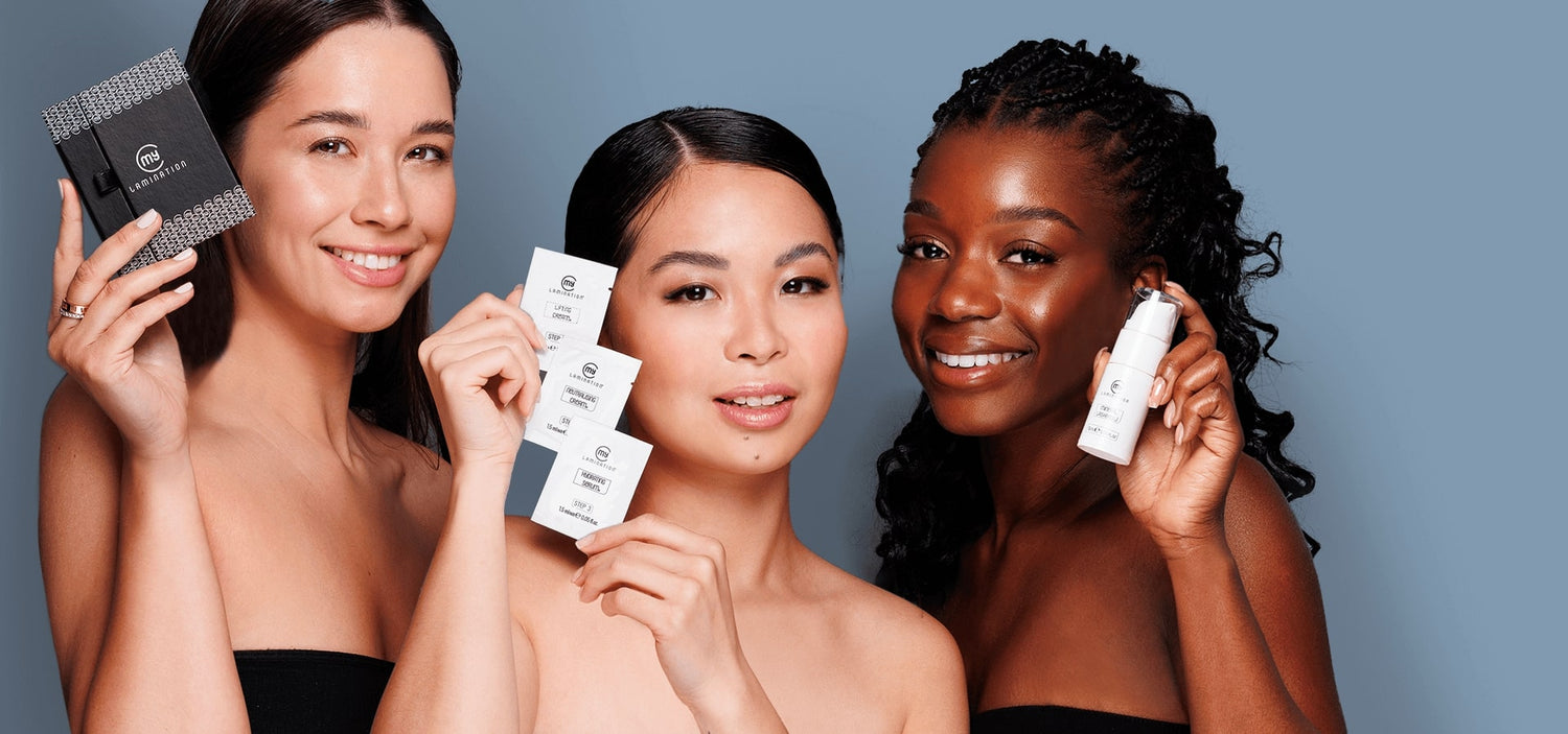 3 modelle con i prodotti my lamination in mano