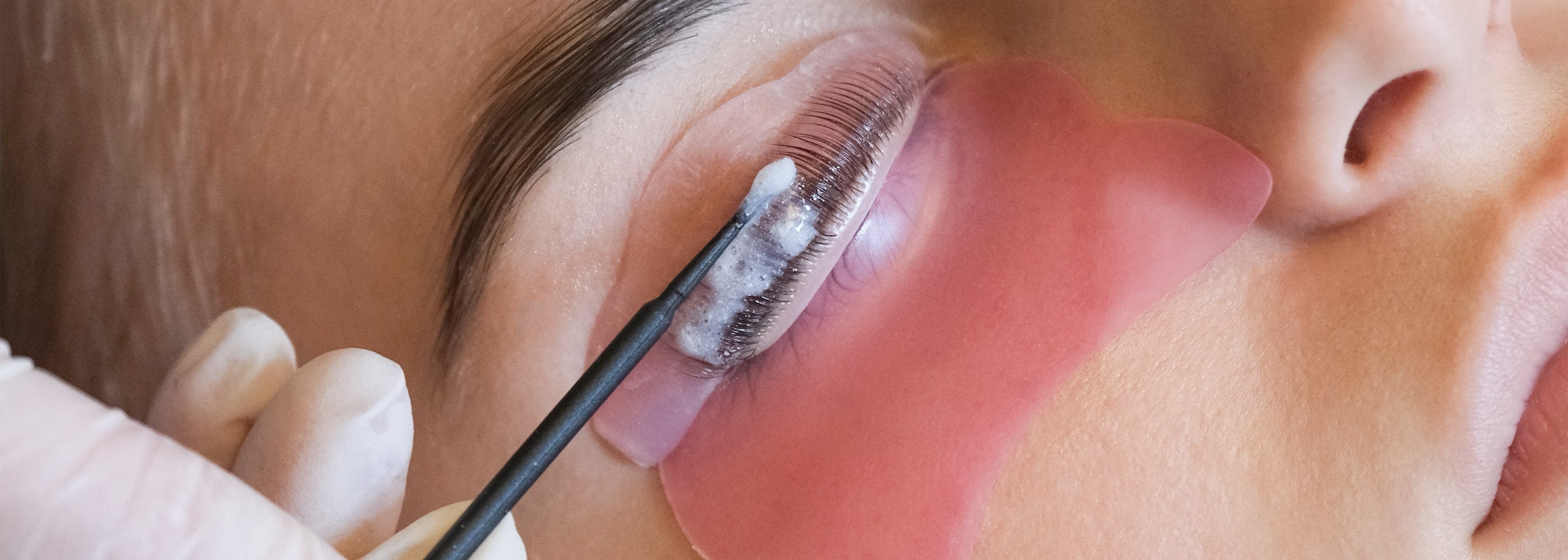 modella durante laminazione ciglia my lamination
