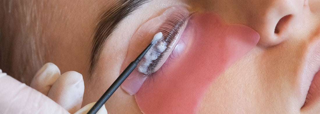 modella durante laminazione ciglia my lamination