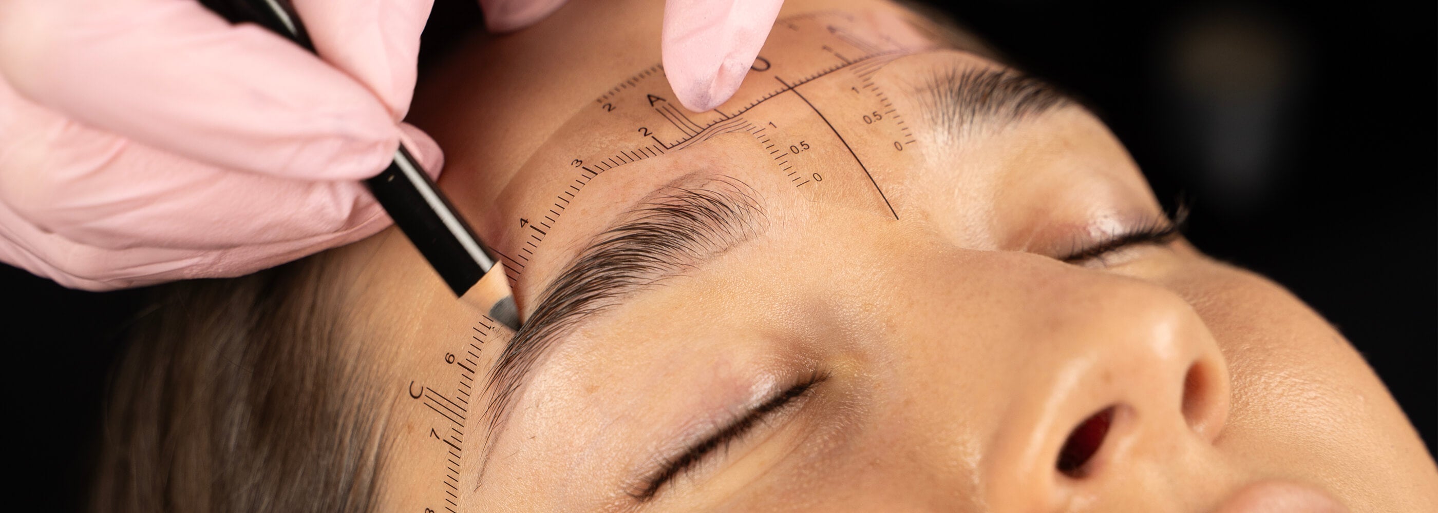 brow mapping su una ragazza